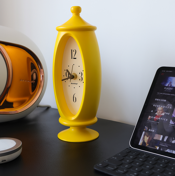 Playful Retro Mailbox Table Clock – Silent Decorative Desk Clock