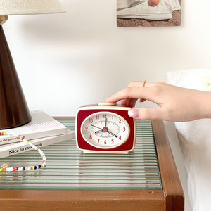 Mini Pastel Retro Table Clock