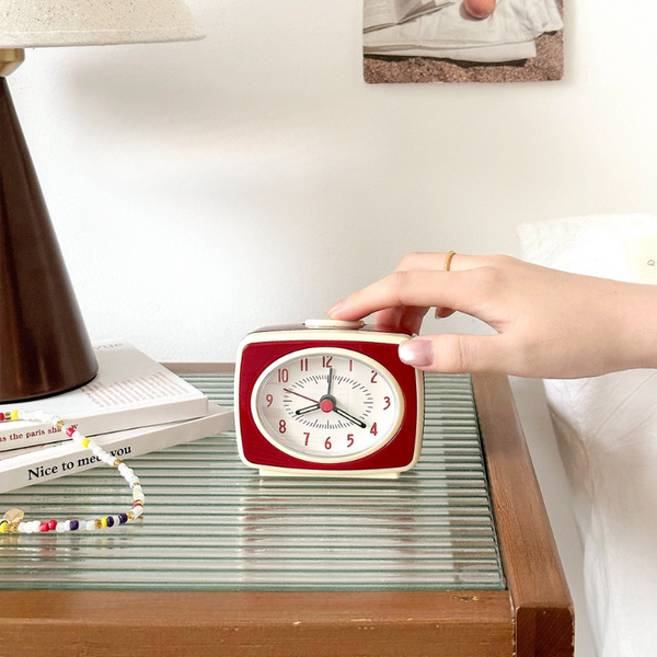 Mini Pastel Retro Table Clock