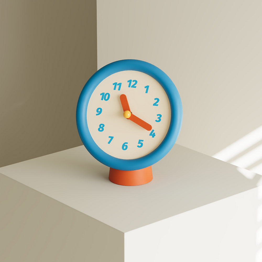 Retro Minimalist Table Clock