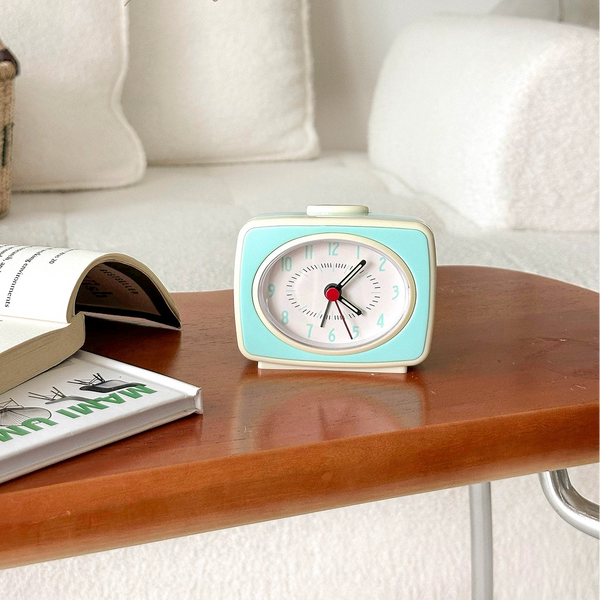 Mini Pastel Retro Table Clock
