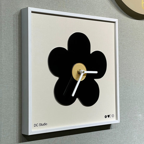 Retro Pop Flower Wall Clock
