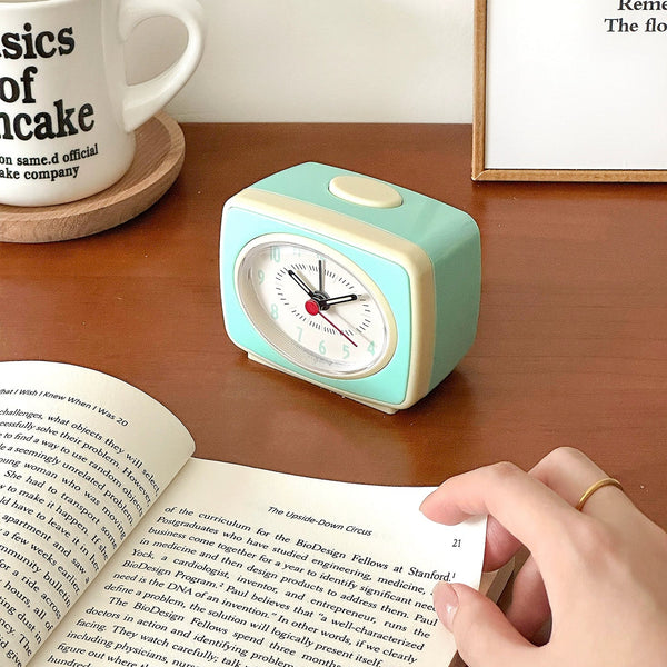 Mini Pastel Retro Table Clock